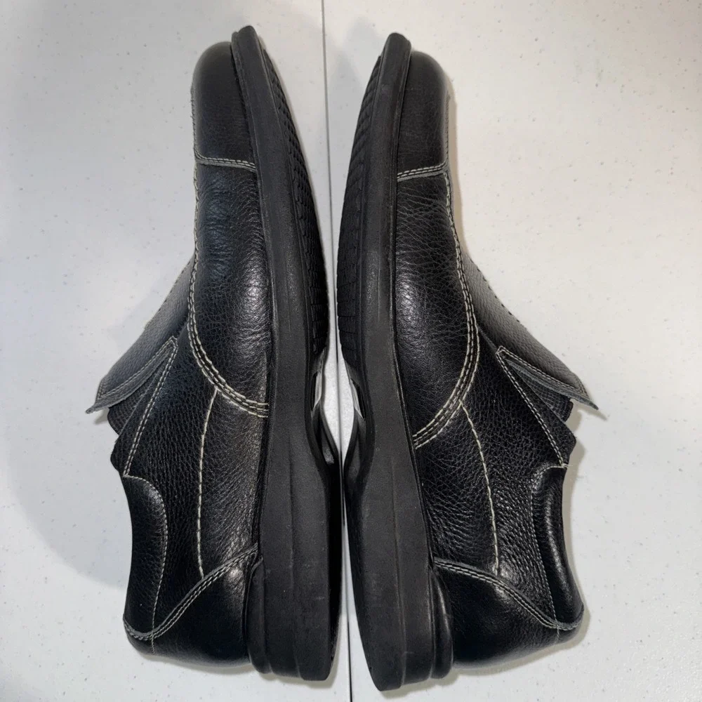 Johnston & Murphy Men's Shoes Size 9 1/2 Loafer Black Slip On Sheep Skin Leather